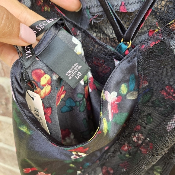 Victoria Secret Floral Slip Dress with Lace Detail Size L - Picture 3 of 4